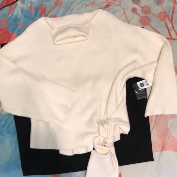 Zara Sweaters - Zara wrap sweater